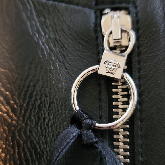 Flash sale⚡️Versace Leather Skirt size 40 - Picture 12 of 16